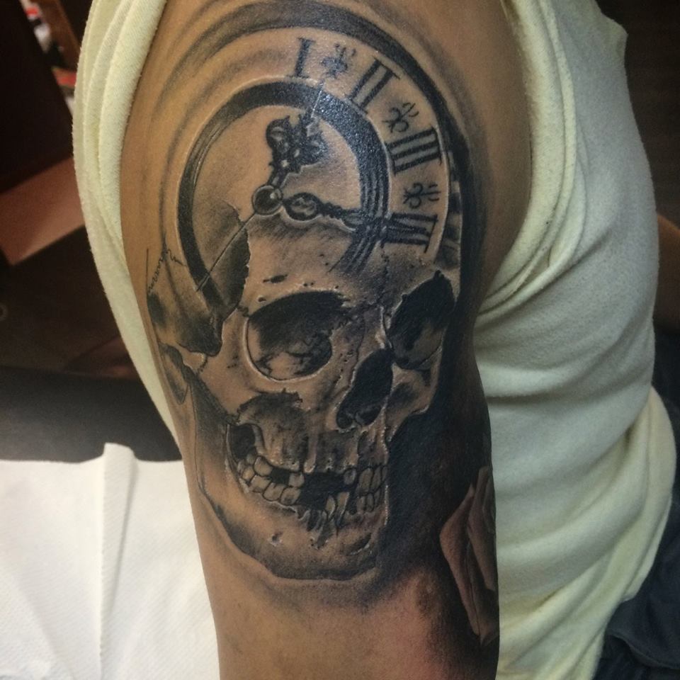 Tatuajes de calaveras con reloj significado new arrivals